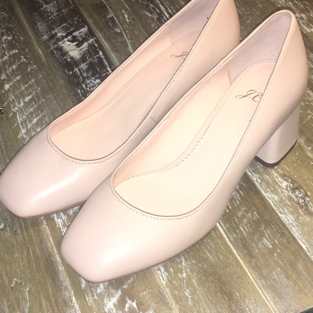 JCrew women’s shoes pumps.